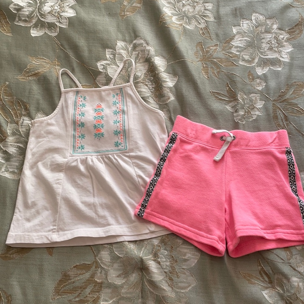 Top and shorts bundle!